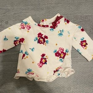 ‘Child of mine’ Floral design Top. Size 0-3M